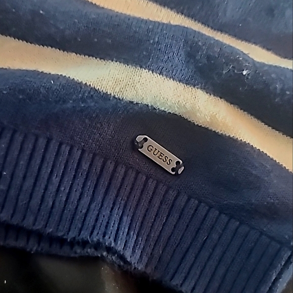 Guess top - Picture 2 of 2